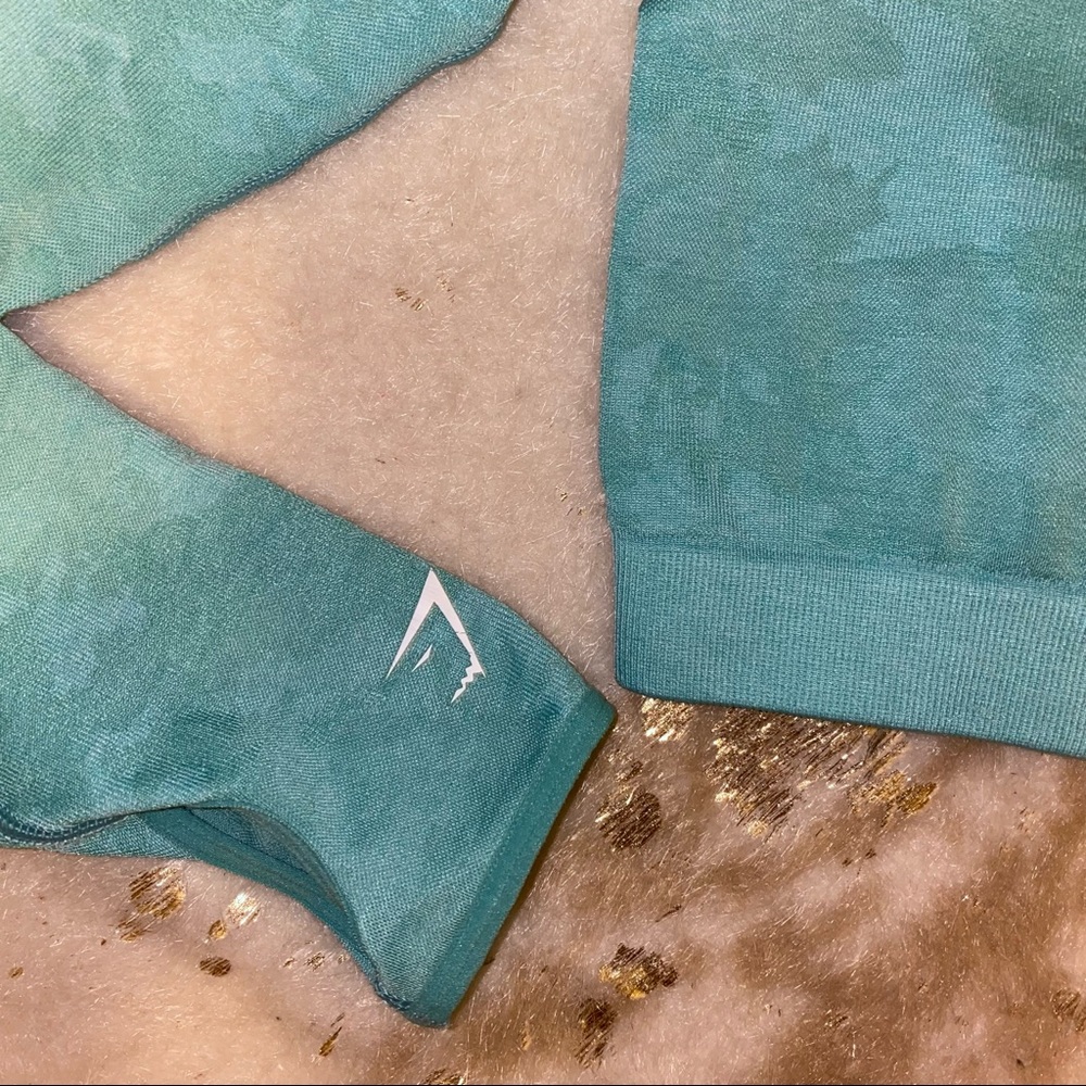 SOLD Gymshark - Picture 4 of 8